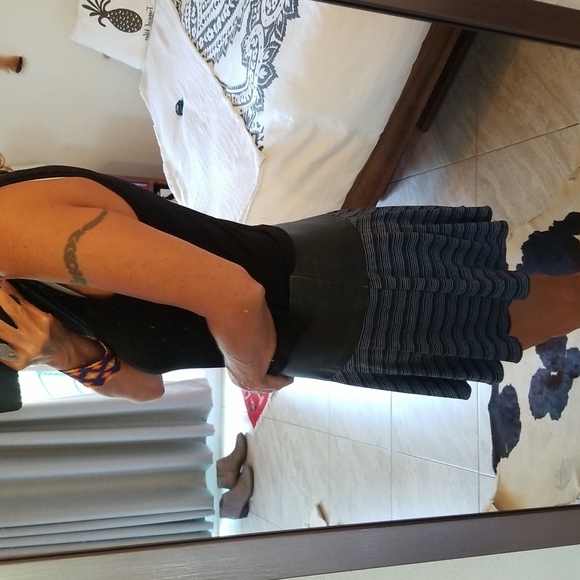 Halo Lambs Leather Waist Mini Skirt - swing style zipper side Sold Out Design - Picture 4 of 8